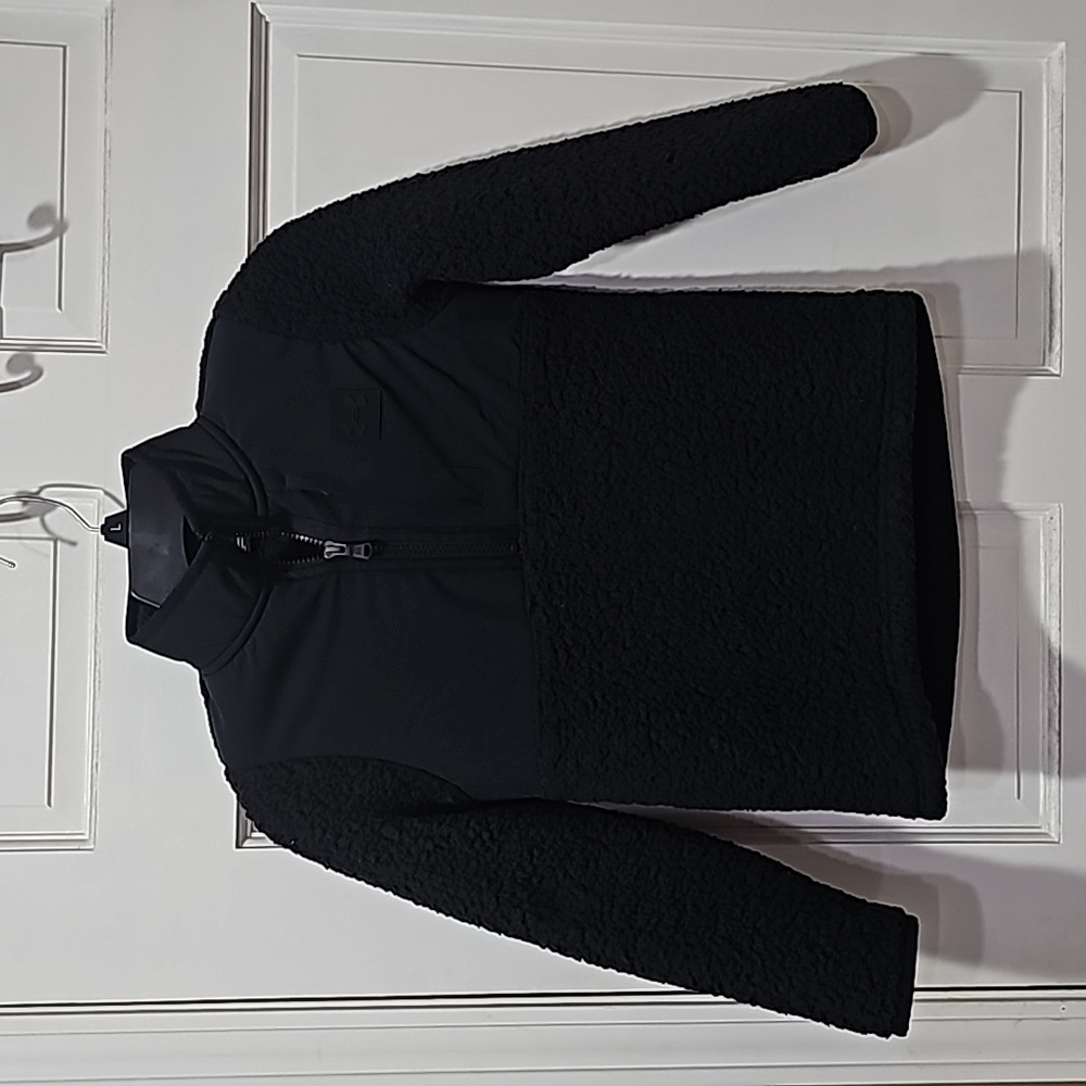 Boys Under 1/4 pullover shirt size youth small